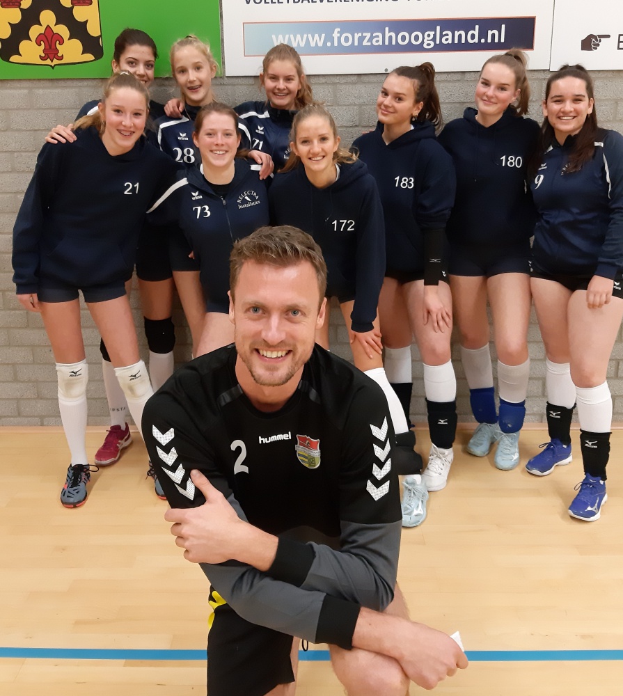 Afbeelding Volleybaltoppers geven training aan Forza MA1